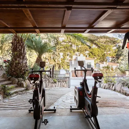 Villa Luxury Private 25m Pool, Gym, 200m To *