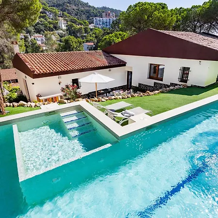 Luxury Private 25m Pool, Gym, 200m To